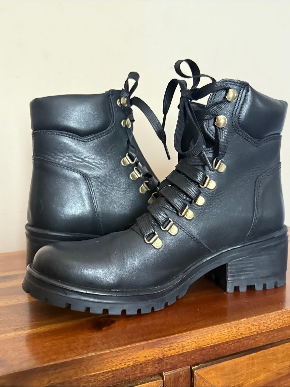 Steve Madden Galway Black Leather Combat Hiking Boots Size 8 Back to School - Picture 10 of 15